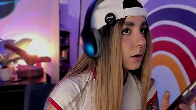 Snapshot of Alice_woodville chatting on September 11, 2025, 8:53 pm Alice woodville online show from September 11, 2025, 8:53 pm