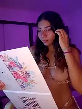 Carlacutte online show from February 4, 2025, 2:39 am