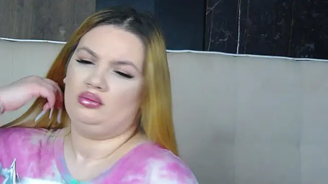 MelanieBrownn online show from January 18, 2026, 7:01 am