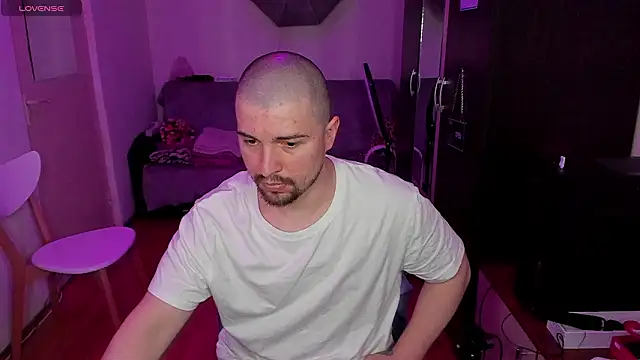 Snapshot of Michael_Wolfborn chatting on March 26, 2026, 2:44 pm Michael Wolfborn online show from March 26, 2026, 2:44 pm