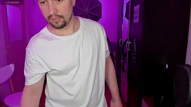 Snapshot of Michael_Wolfborn chatting on March 27, 2026, 3:12 pm Michael Wolfborn online show from March 27, 2026, 3:12 pm