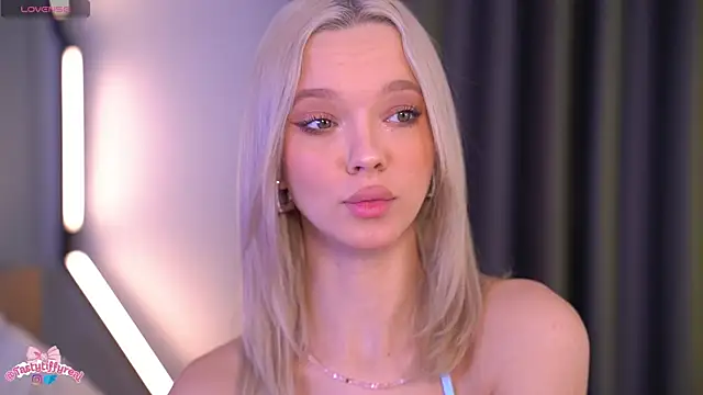  AlinaBailey online show from April 24, 2026, 7:11 am