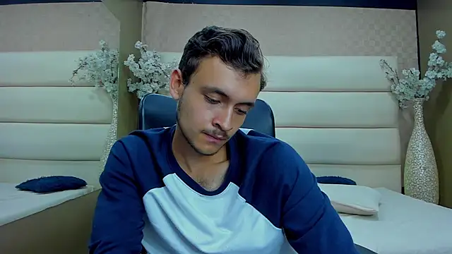 Desmon Clark online show from February 2, 2025, 9:08 am