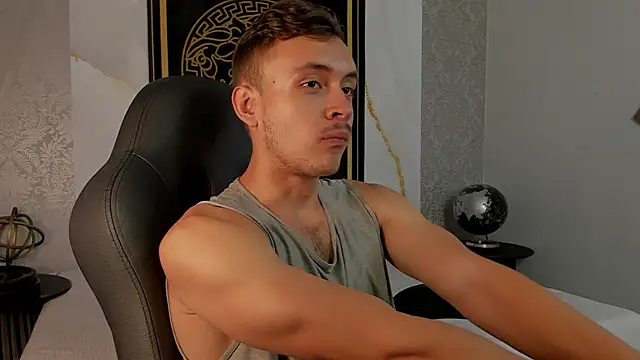 Desmon Clark online show from February 26, 2025, 4:47 am