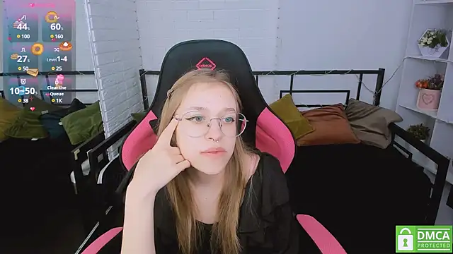 LayriantaVee online show from January 21, 2025, 6:54 am