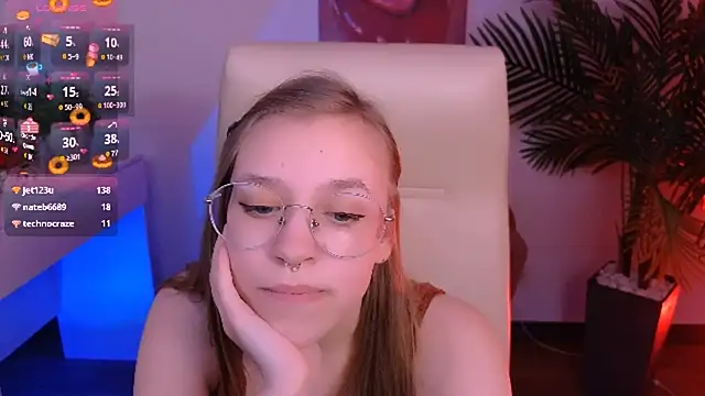 LayriantaVee online show from February 5, 2025, 1:11 pm