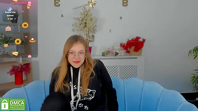 LayriantaVee online show from October 7, 2025, 6:21 am