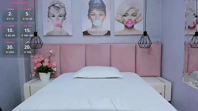 Sensual Sophie  online show from December 17, 2025, 12:49 am