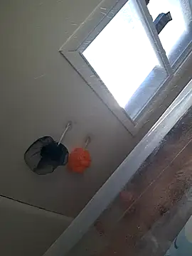 Snapshot of clitstitsandbongrips chatting on January 19, 2025, 10:06 pm clitstitsandbongrips online show from January 19, 2025, 10:06 pm