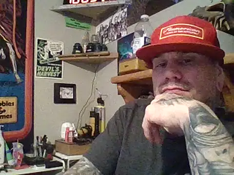 Snapshot of clitstitsandbongrips chatting on February 17, 2025, 4:04 pm clitstitsandbongrips online show from February 17, 2025, 4:04 pm