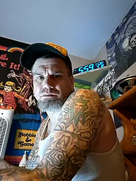 Snapshot of clitstitsandbongrips chatting on March 4, 2025, 12:01 pm clitstitsandbongrips online show from March 4, 2025, 12:01 pm