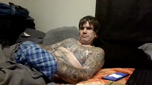 Snapshot of clitstitsandbongrips chatting on October 28, 2025, 10:08 am clitstitsandbongrips online show from October 28, 2025, 10:08 am