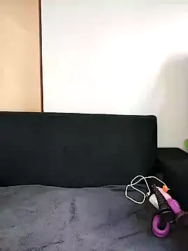 Snapshot of pixie-na chatting on December 2, 2025, 12:32 pm pixie-na online show from December 2, 2025, 12:32 pm