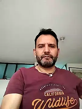 RogueTraveler online show from February 13, 2025, 3:24 pm