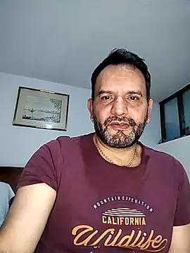 RogueTraveler online show from February 14, 2025, 1:23 am