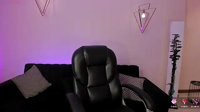 AmberFarrell online show from October 14, 2025, 7:47 pm