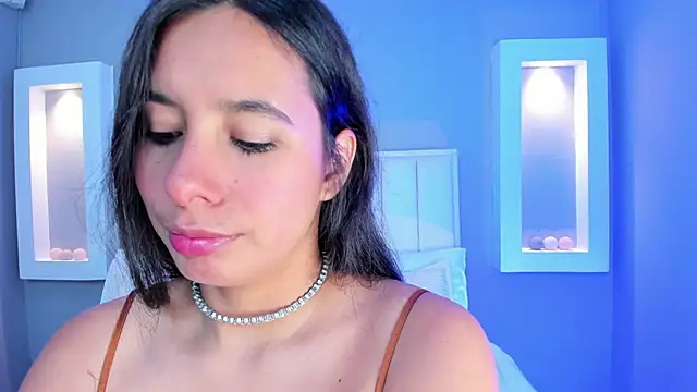 HannaPaola online show from September 23, 2025, 10:35 pm