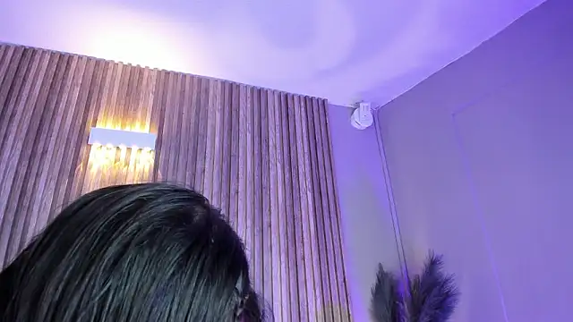 HannaPaola online show from February 11, 2026, 10:37 pm