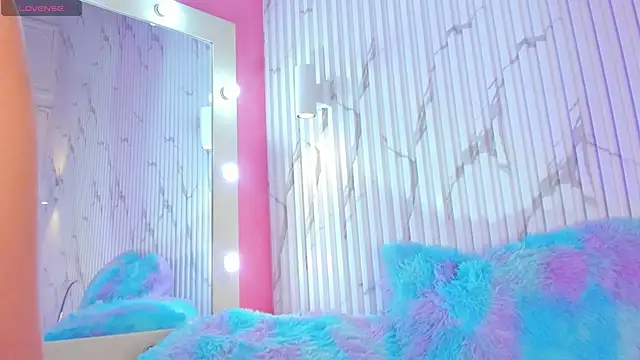 valentina lux online show from October 16, 2025, 7:37 pm