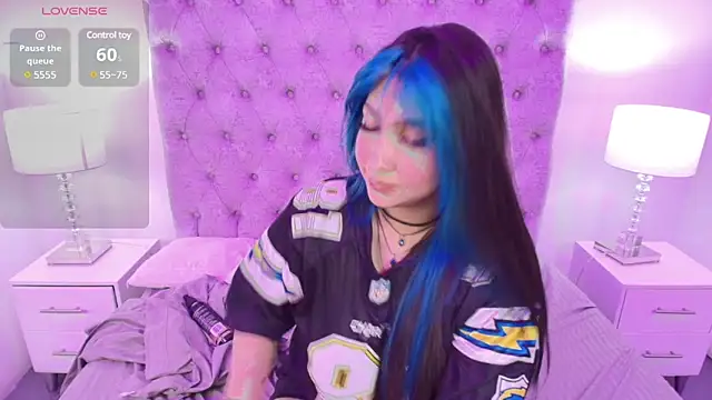 Snapshot of Salem_skyler_ chatting on January 22, 2025, 7:03 am Salem skyler  online show from January 22, 2025, 7:03 am