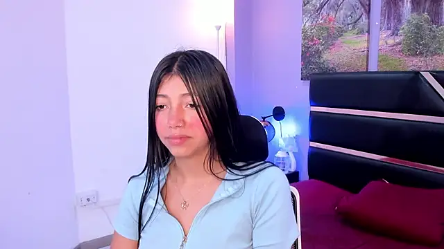 KimberlyVillaLobos online show from February 12, 2025, 11:29 am