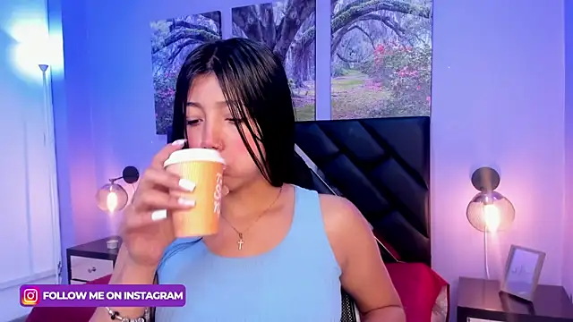 KimberlyVillaLobos online show from February 28, 2025, 11:47 am