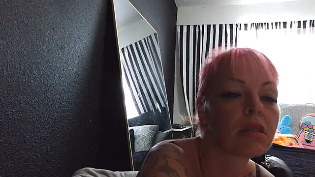 rileyraerhoads online show from September 27, 2025, 9:20 pm