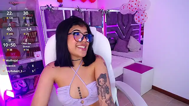 AliceWalker 11 online show from February 19, 2025, 2:12 am