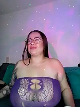 soofy   online show from March 6, 2026, 5:04 am