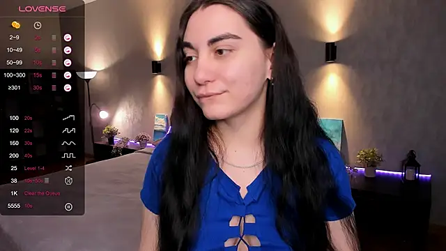 hannacheekss  online show from March 4, 2025, 5:21 am