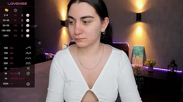 hannacheekss  online show from March 17, 2025, 1:57 am