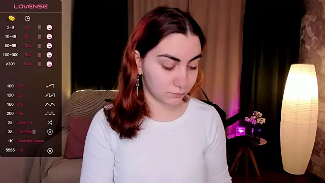 hannacheekss  online show from September 30, 2025, 2:05 am