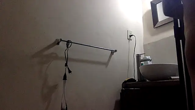 Hxnsovrgon online show from April 14, 2026, 4:18 am