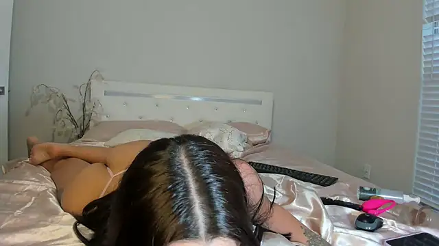 Snapshot of marianaferrero chatting on February 20, 2025, 6:46 pm marianaferrero online show from February 20, 2025, 6:46 pm