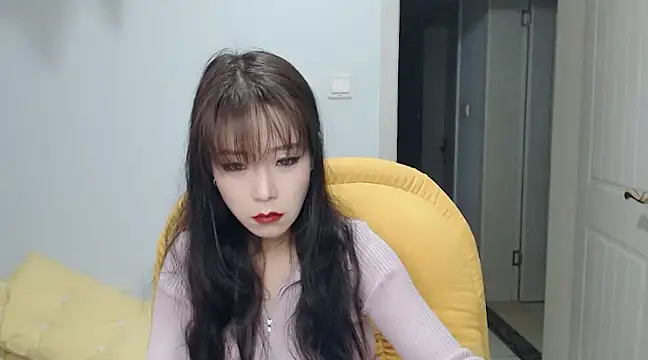 SuSushi728 online show from February 26, 2025, 3:41 pm