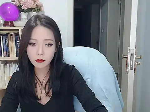 SuSushi728 online show from December 22, 2025, 3:20 pm