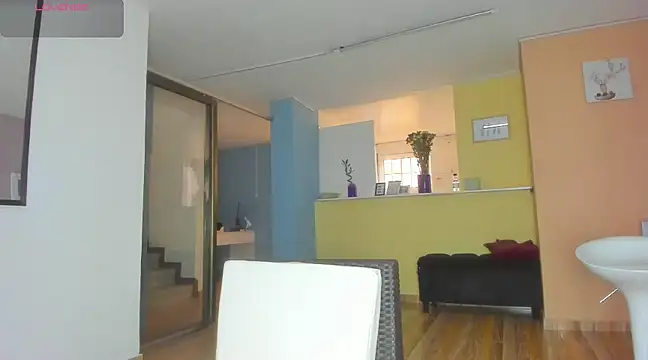 Selenakyle92  online show from February 18, 2025, 6:37 pm