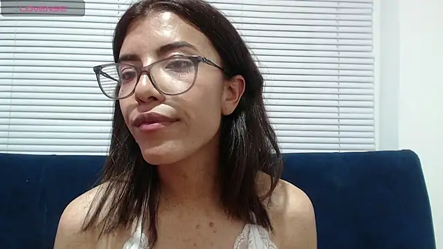  lucysmith online show from February 11, 2025, 10:15 am