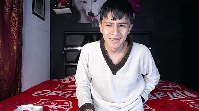 Snapshot of The__Rodriguez chatting on March 6, 2025, 1:37 am The  Rodriguez online show from March 6, 2025, 1:37 am