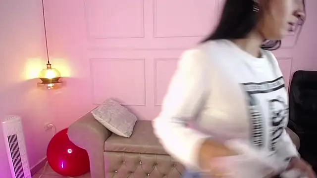 yenny garcia online show from March 18, 2025, 12:05 am