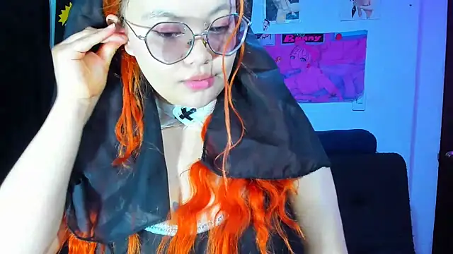 Lily stone04 online show from October 24, 2025, 7:38 am