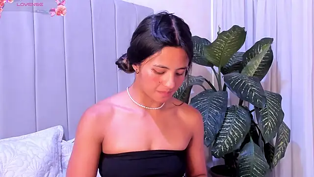 Mindy sweety online show from March 3, 2025, 4:24 pm