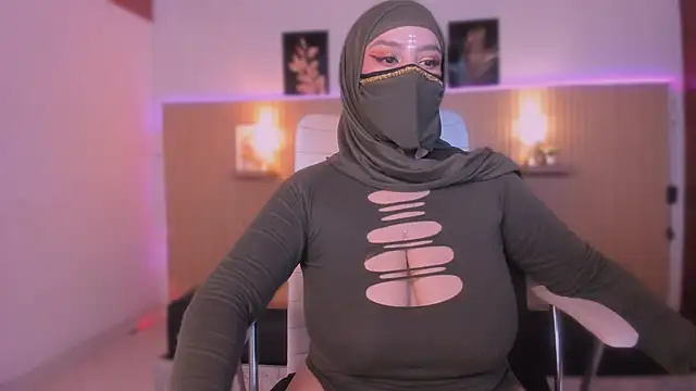 cloe sirena online show from April 12, 2026, 1:49 pm