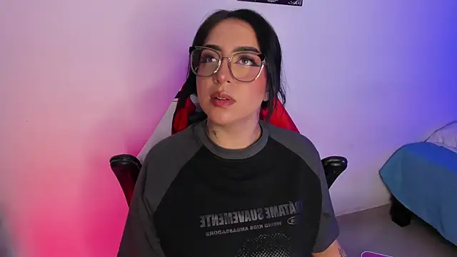 AnnikaMerliahh  online show from September 16, 2025, 4:24 am