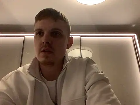 neilho1 online show from January 17, 2025, 6:54 pm