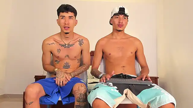 Snapshot of Ian_and_Noah chatting on September 13, 2025, 11:48 pm Ian and Noah online show from September 13, 2025, 11:48 pm