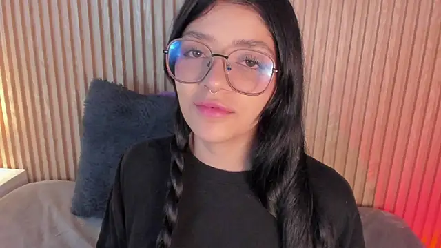 lana dol online show from November 10, 2025, 1:21 pm