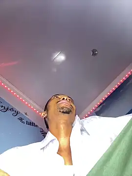 Snapshot of BlueIceCube chatting on January 11, 2025, 12:07 pm BlueIceCube online show from January 11, 2025, 12:07 pm