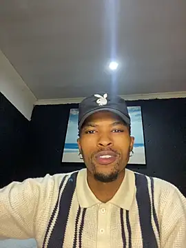 BlueIceCube online show from April 17, 2026, 7:50 pm