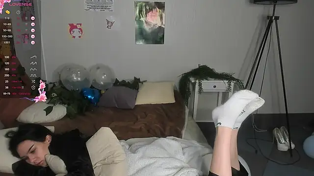 SweetyDeviliya online show from February 22, 2025, 2:08 pm